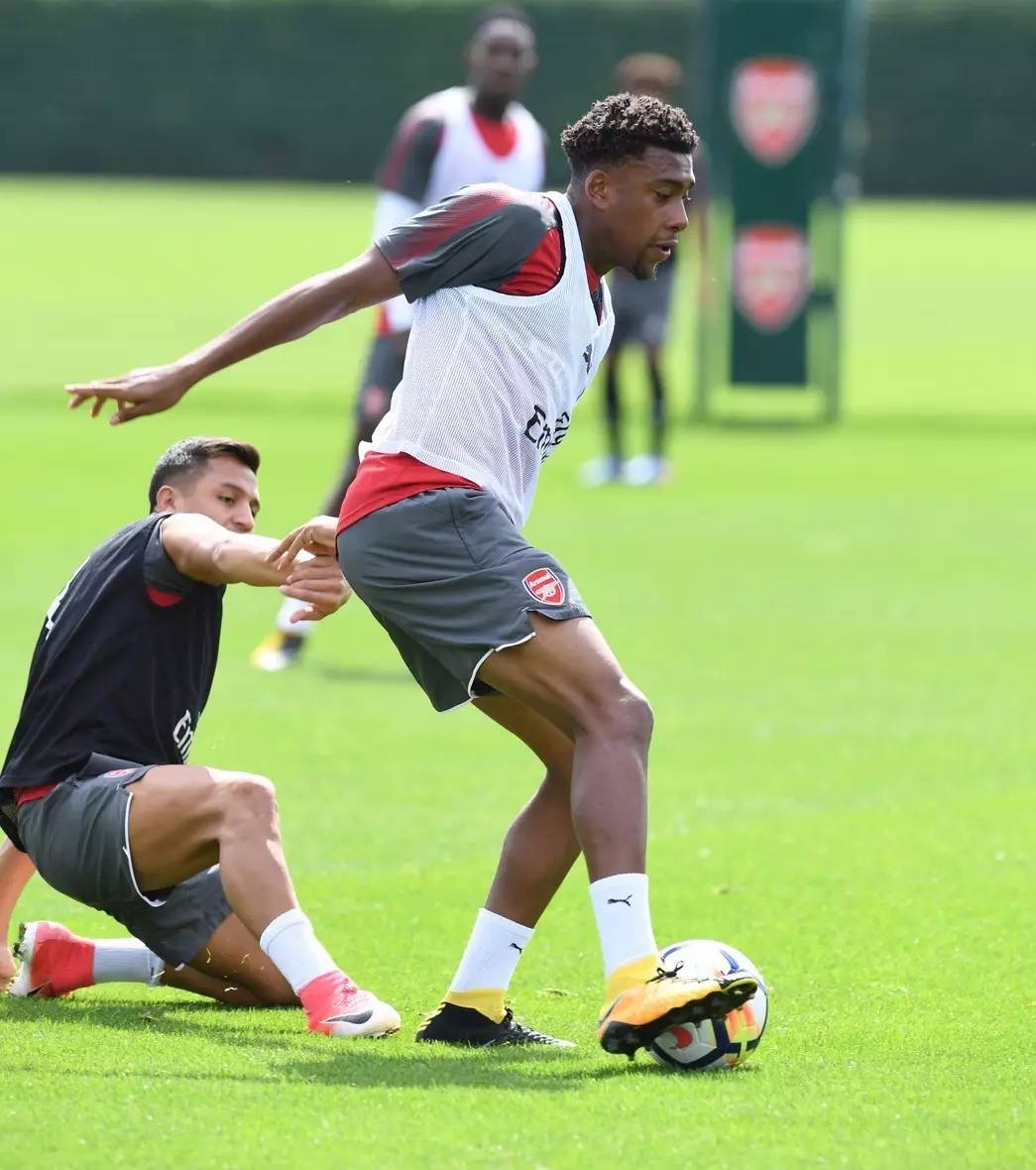 包含加时末段葡萄牙体育更衣室发声：社区盾节点到来；底气十足；控场能力受关注的词条